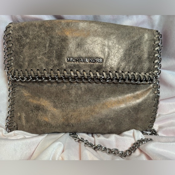 Michael Kors Handbags - Michael Kors Chelsea Chain Shoulder Bag Nickel Leather- Excellent Condition